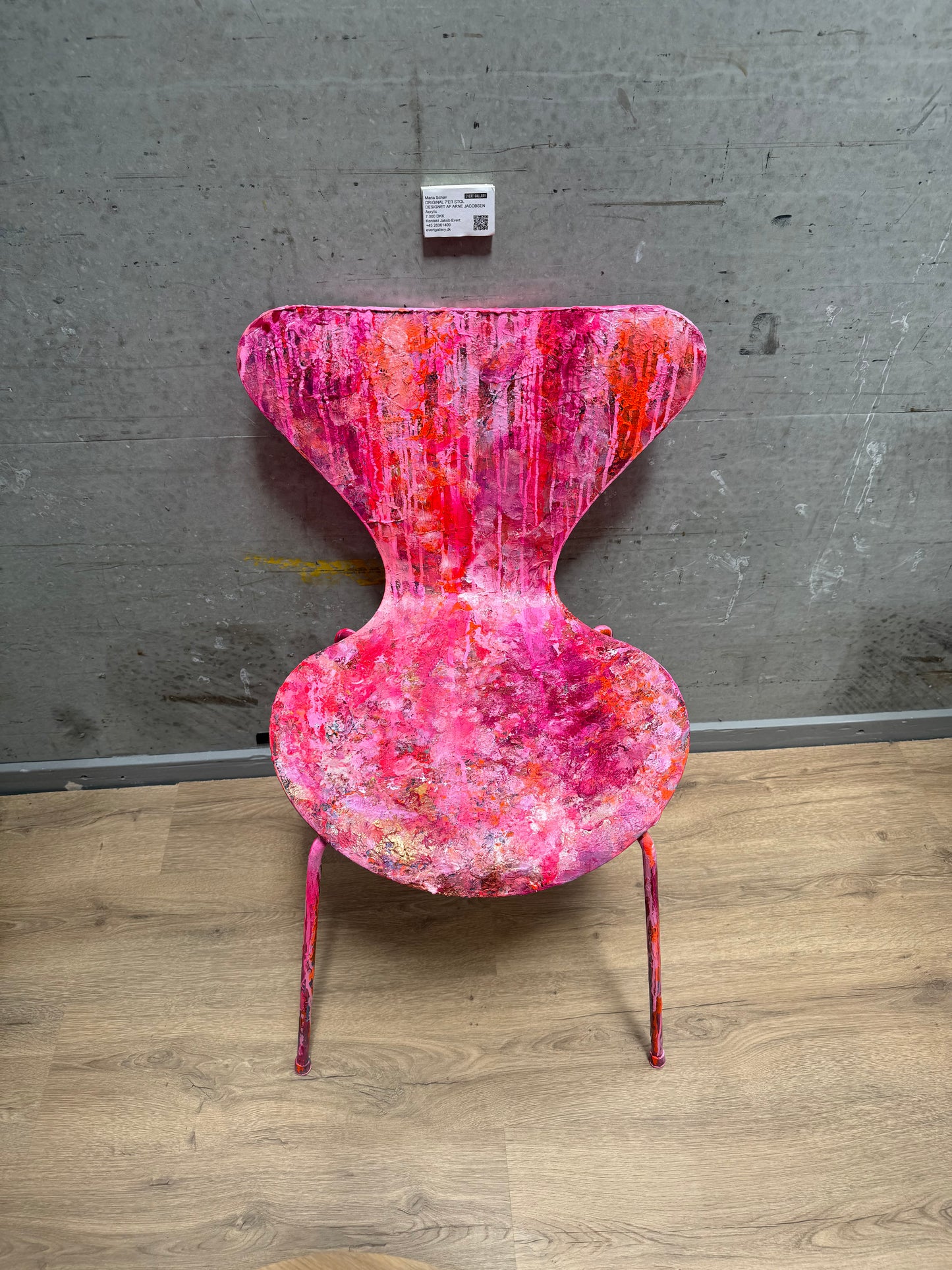 Maria Schøn, Original 7'er Stol, Designet Af Arne Jacobsen (pink)
